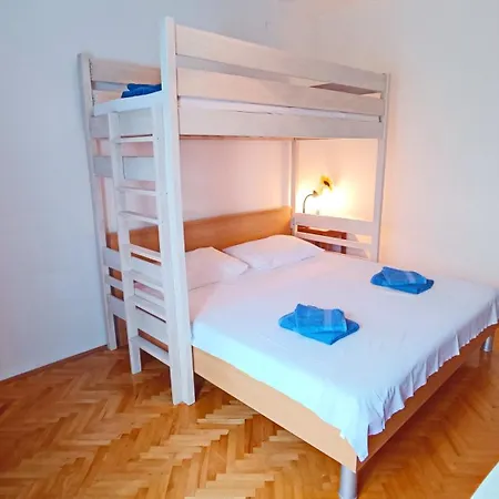 Vesna - With Private Bathroom Near Sea *