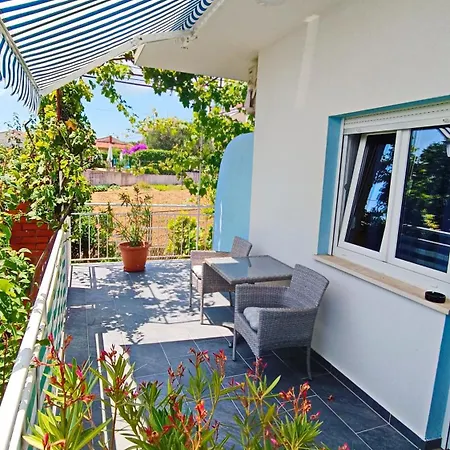 Vesna - With Private Bathroom Near Sea Trogir